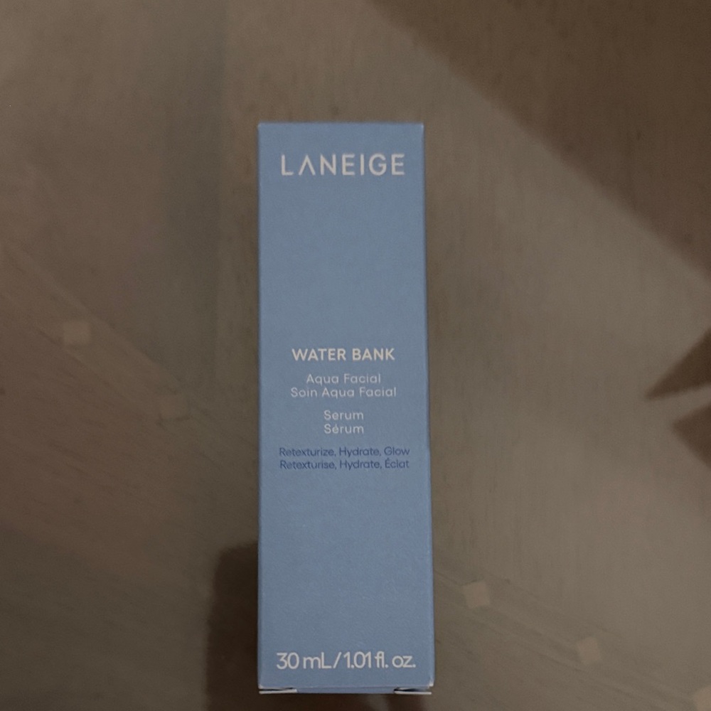 LANEIGE Water Bank Aqua Facial Serum in Blue Box
